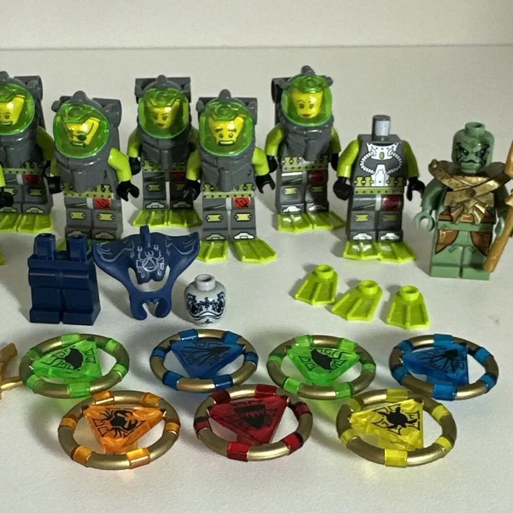 LEGO Atlantis Minifigures: Divers, Shark Warrior, Treasure Keys, Portal Warrior